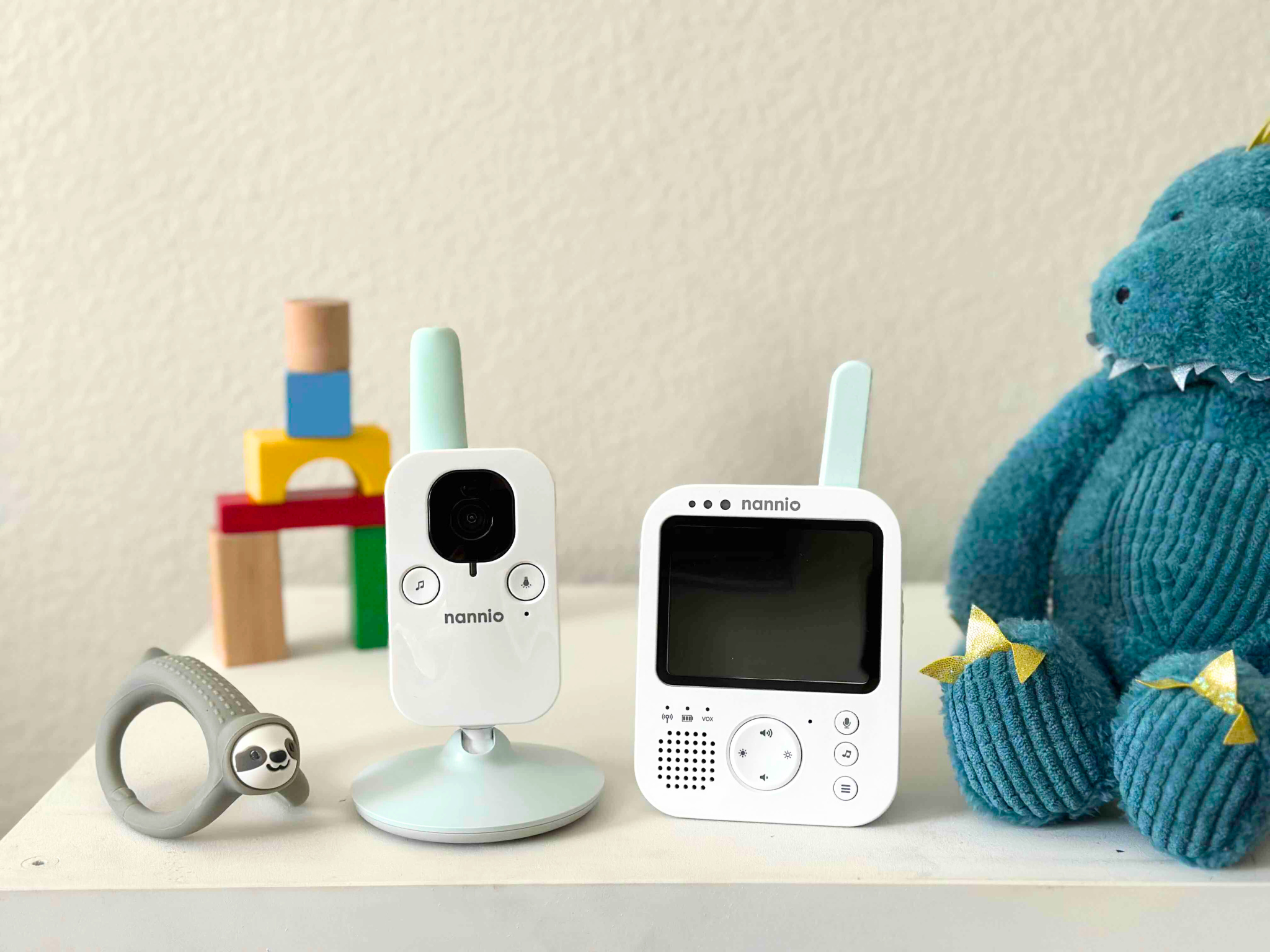 Nannio HERO3 baby monitor full product review best budget non-WiFi baby monitor --- Baby Gear Essentials